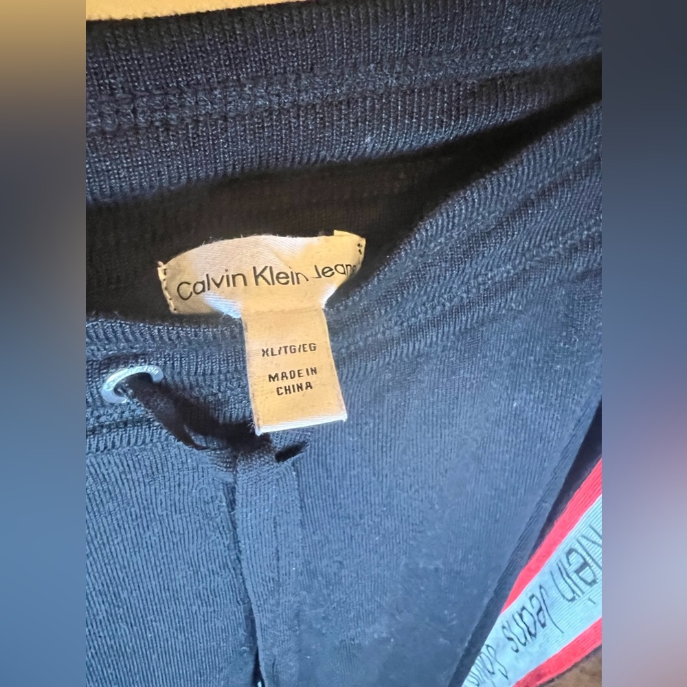 EUC Calvin Klein Joggers - Picture 3 of 3